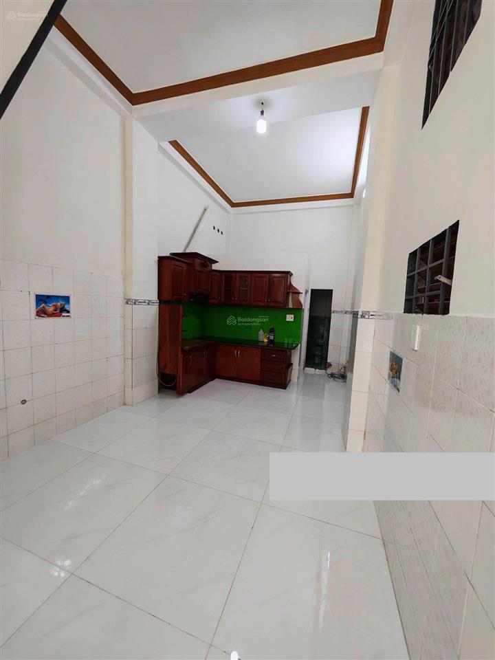Nhà 1 trệt 2 lầu + 6 phòng trọ dòng tiền sẵn ngay sát thủ đức