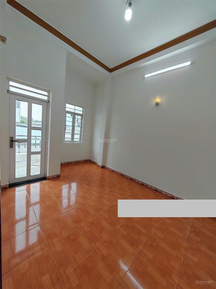 Nhà 1 trệt 2 lầu + 6 phòng trọ dòng tiền sẵn ngay sát thủ đức