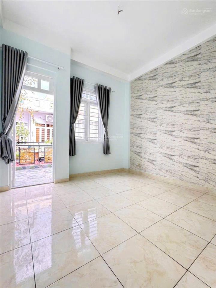 Bán nhà sổ hồng riêng tại đường nguyễn thái sơn  gò vấp  giá hạ còn 2 tỷ 180  chốt ngay kẻo trễ