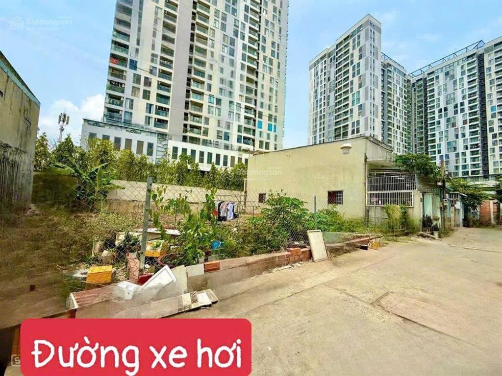 Còn lô ngay chung cư urban green, đối diện vạn phúc, mặt tiền ql13 đang mở rộng đón giá tăng mạnh