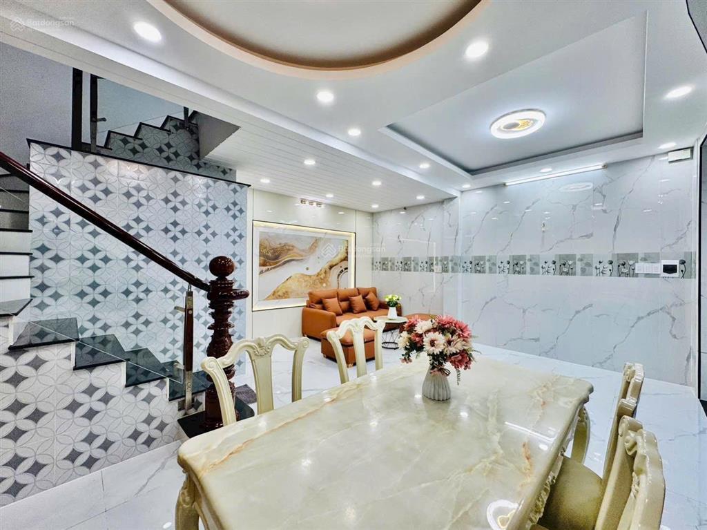 Em chính chủ cần bán nhà tân uyên 70m2 sổ riêng, 1t 4l, trung tâm, gần chợ, trung tâm tp, full nt