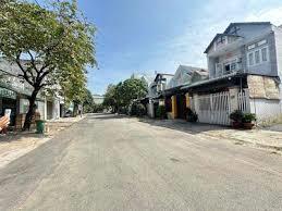 Em còn 1 lô lớn ở kdc an thạnh, đường 8m trải nhựa, full thổ cư, sổ hồng riêng, tiềm năng tăng giá