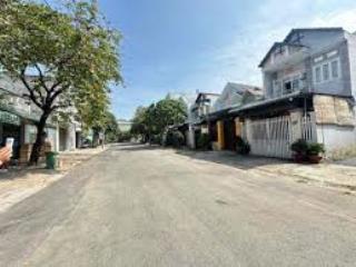 Em còn 1 lô lớn ở kdc an thạnh, đường 8m trải nhựa, full thổ cư, sổ hồng riêng, tiềm năng tăng giá