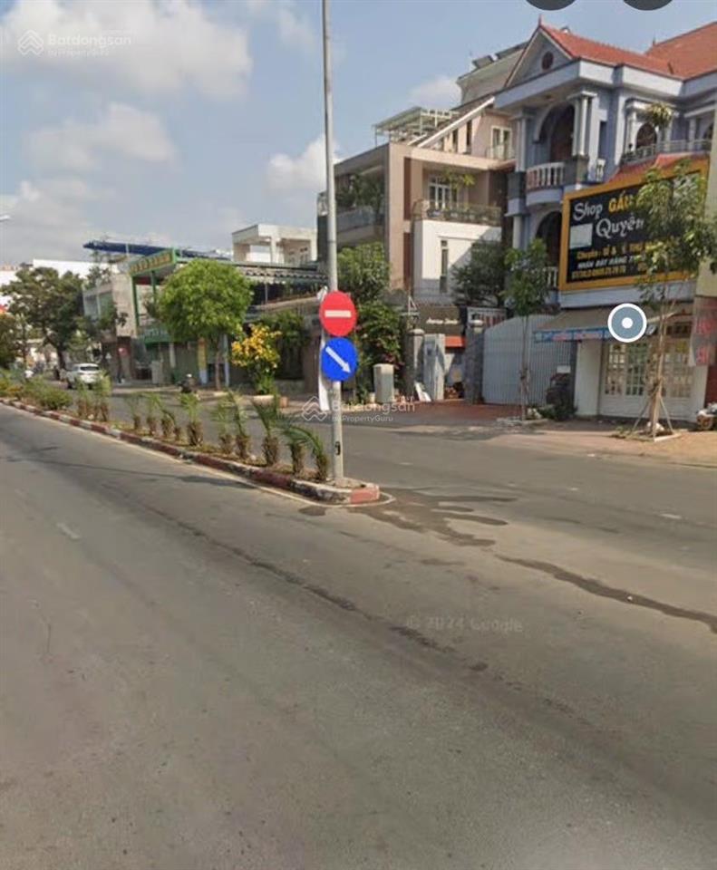Với 1 lô đất mặt tiền 30m đường số 9, đối diện trung tâm hành chính, sổ hồng riêng, xd tự do