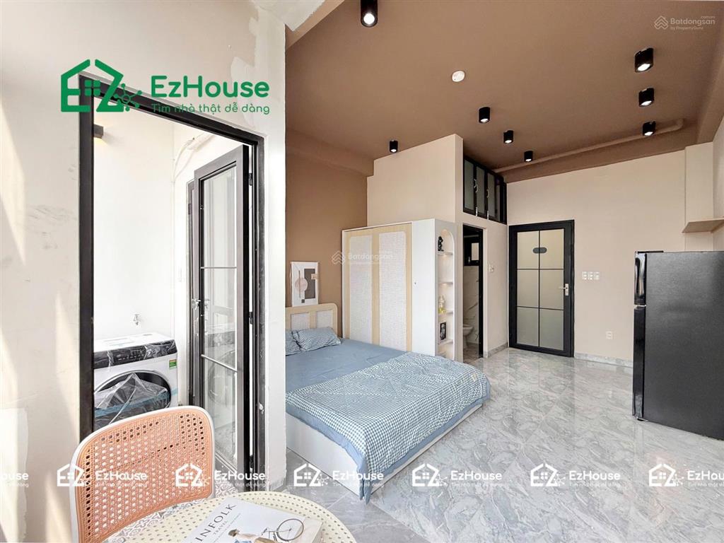 Khai trương stu bancol full nt, thang máy, ngay chợ tân hương, dh công thương