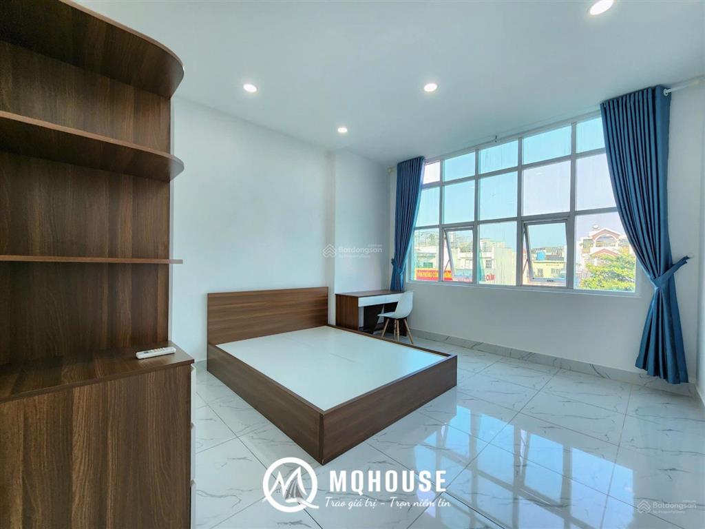 1 phòng ngủ rộng rãi full nội thất, thang máy, mặt tiền đường, thuận ra cộng hòa, các trường đh