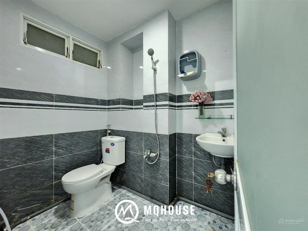 1 phòng ngủ rộng rãi full nội thất, thang máy, mặt tiền đường, thuận ra cộng hòa, các trường đh