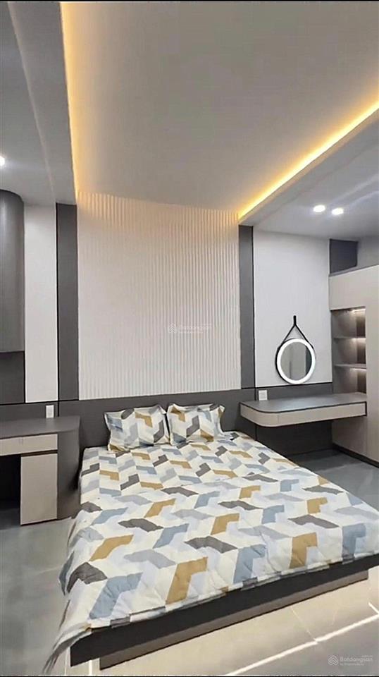 Cần tiền bán gấp nhà mới xây 1 trệt 1 lầu, shr, tại thủ dầu một, bình dương