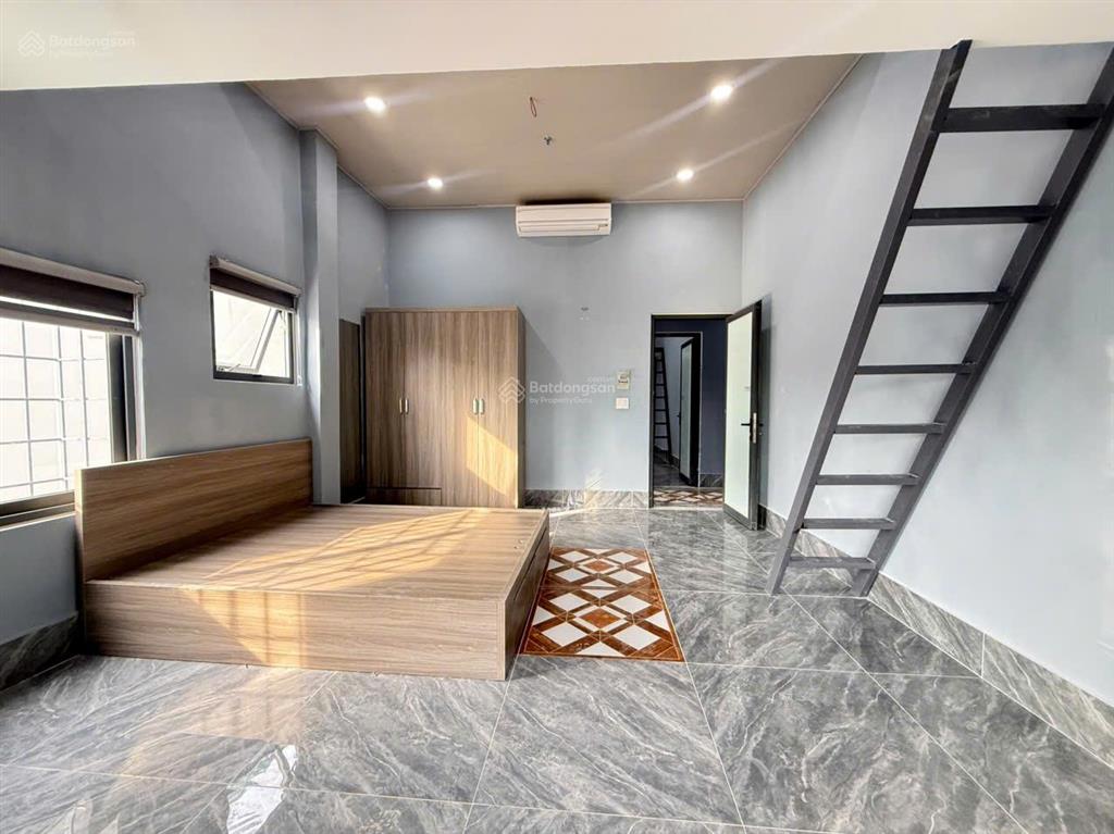 Duplex bự như nhà nguyên căn ngay go trường chinh rộng hơn 50m2