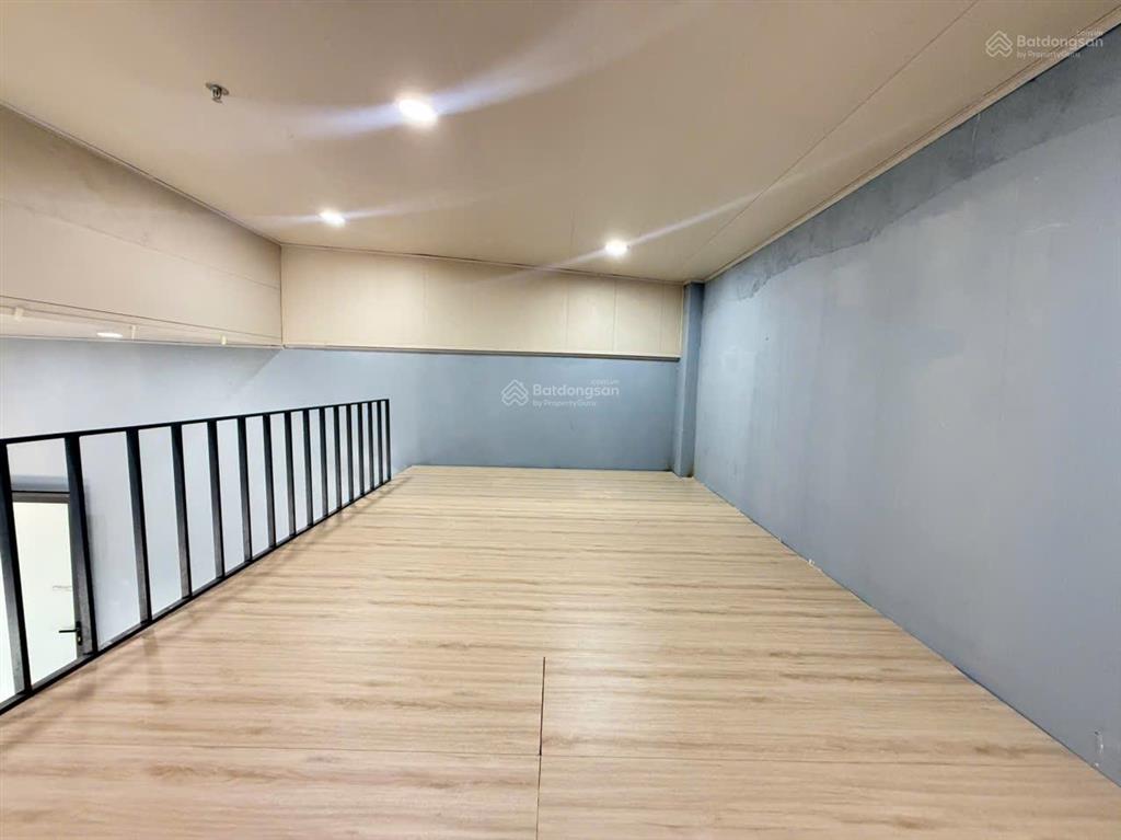 Duplex bự như nhà nguyên căn ngay go trường chinh rộng hơn 50m2