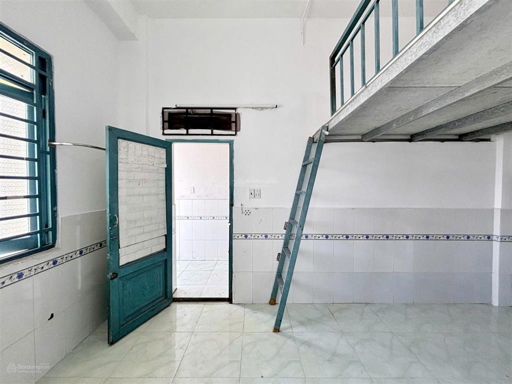 Cho thuê phòng trọ sinh viên giá siêu rẻ chỉ 2.500.000đ, thang máy, an ninh. hình thật, giá thật