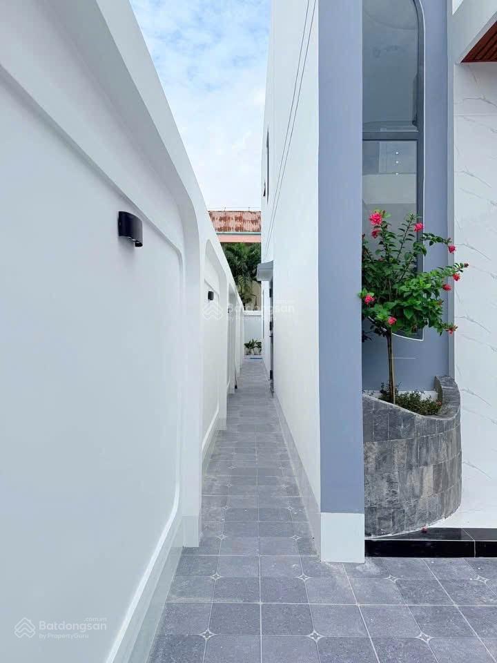 Bán nhà riêng tại ngay cầu bạch đằng 2, 1,63 tỷ, 100m2, 3pn, 2wc