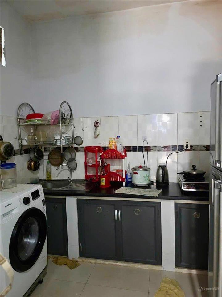 Tân phú  hoàng xuân nhị  cạnh chợ trần văn quang  ngang 4m chỉ 4 tỷ nhỉnh xíu