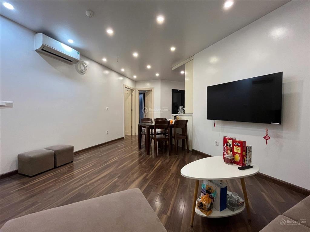 Bán nhanh eco city việt hưng, 2pn2wc, 63m2, bc tây bắc view nội khu, giá 4,680tr bao phí full đồ.