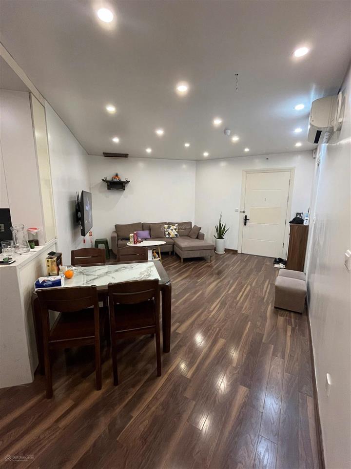 Bán nhanh eco city việt hưng, 2pn2wc, 63m2, bc tây bắc view nội khu, giá 4,680tr bao phí full đồ.