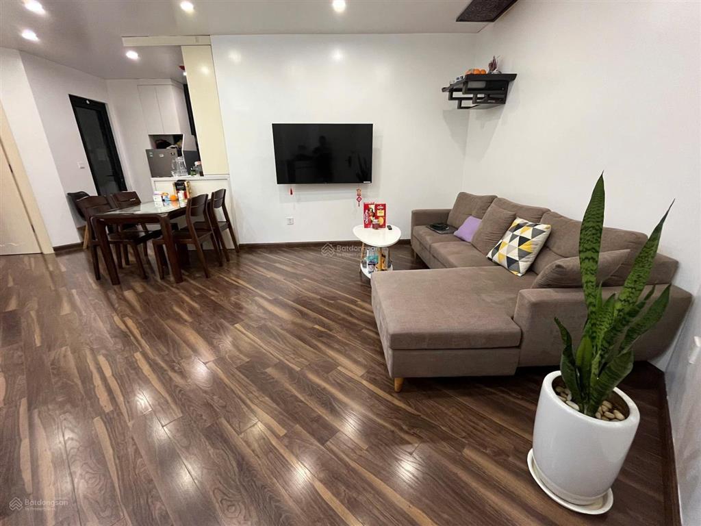 Bán nhanh eco city việt hưng, 2pn2wc, 63m2, bc tây bắc view nội khu, giá 4,680tr bao phí full đồ.
