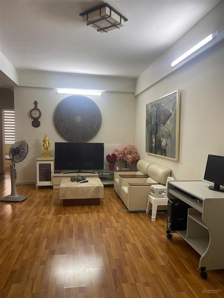 Bán 2pn góc 75m2 tòa n122 kđt sài đồng, full đồ, giá 4,3 bao phí sang tên.  0912 293 ***