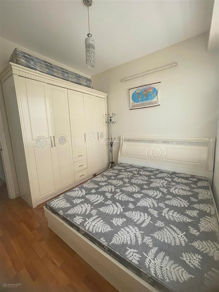 Bán 2pn góc 75m2 tòa n122 kđt sài đồng, full đồ, giá 4,3 bao phí sang tên.  0912 293 ***