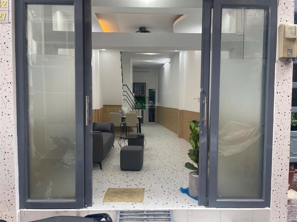 Nhà hẻm vip thông 291 võ văn tần, trung tâm quận 3, hẻm thông, vị trí đẹp