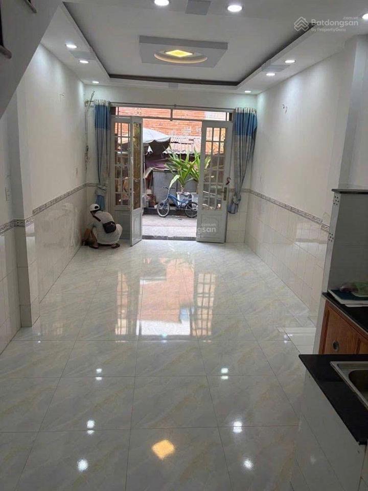 Bán nhà gấp đường bùi minh trực, quận 8, 24m2, giá 1 tỷ 800