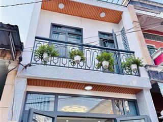 Bán nhà trần hữu trang phú nhuận 1,8 tỷ có hẻm xe tải, sổ hoàn công đủ, không quy hoạch, lộ giới