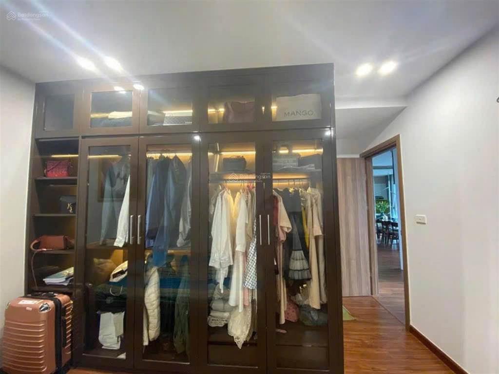 Bán căn hộ cao cấp sky central 176 định công 2pn, 2wc, ban công rộng, sổ đỏ chính chủ
