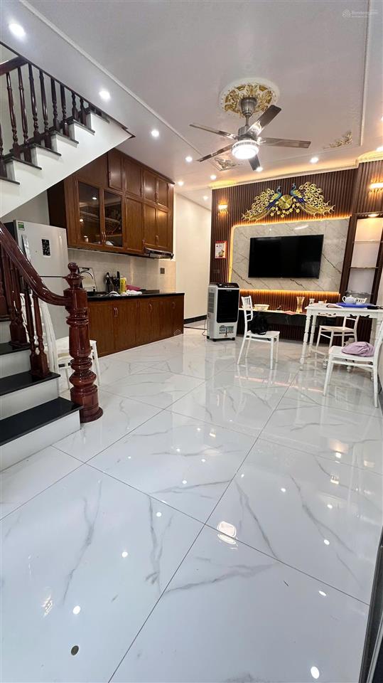 Bán nhà gần phố trung tâm mỹ đình