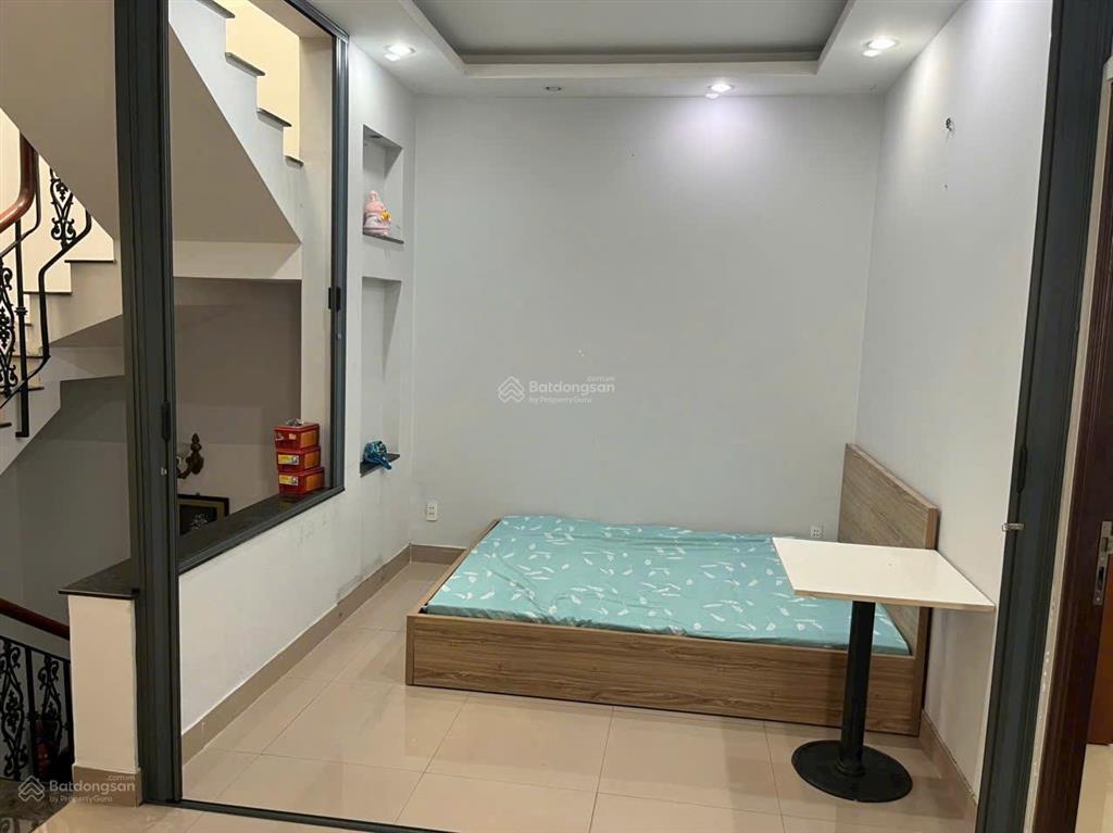 Cho thuê nhà hẻm vip 18b nguyễn thị minh khai  quận 1