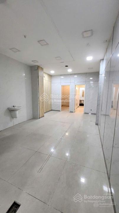 Cho thuê nhà hẻm vip 18b nguyễn thị minh khai  quận 1