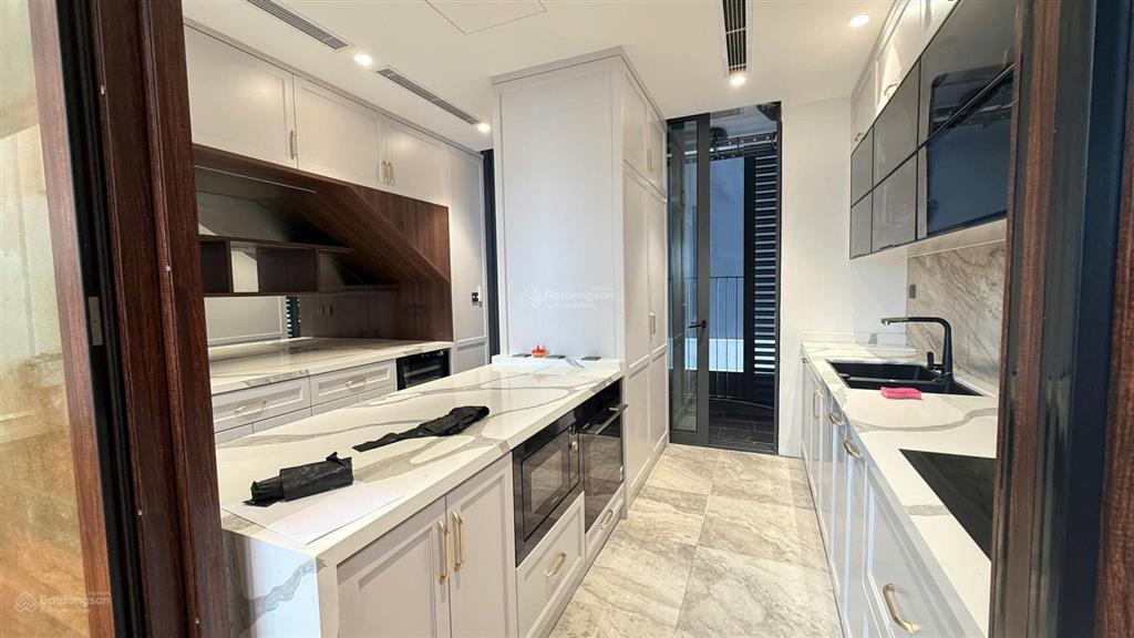Chính chủ cho thuê căn 2pn 87m2 view hồ ngđ. full nội thất vào ở ngay.  0972,433,893