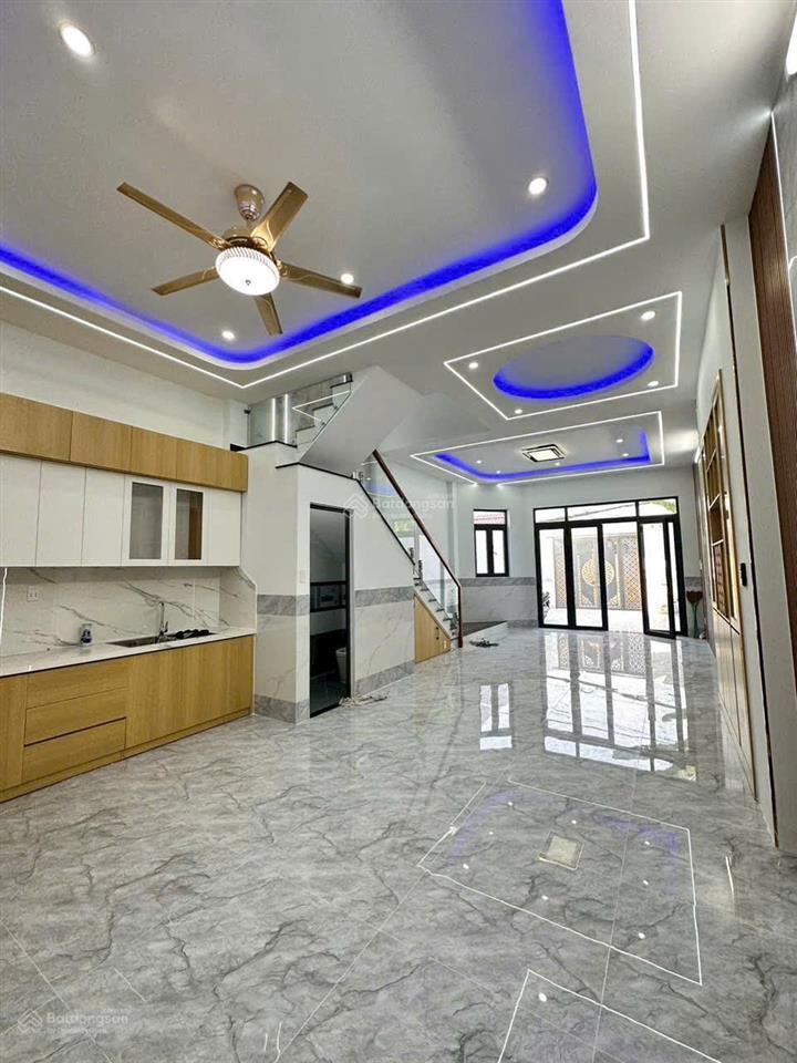 Giá tốt  ngay lê văn việt  ngã ba mỹ thành, 7 tỷ.