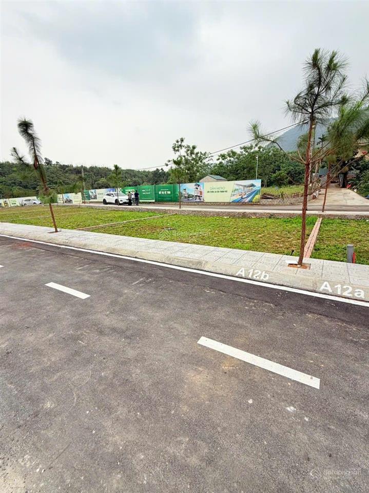 Tôi cần bán lô đất 100m2 hai mặt tiền cách ql21 700m và cách trường đh bách khoa chỉ 1,2km