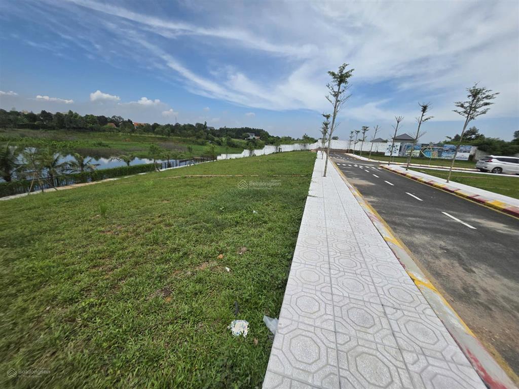Chính chủ cần bán lô đất view hồ siêu đẹp  siêu vip tại hoà lạc