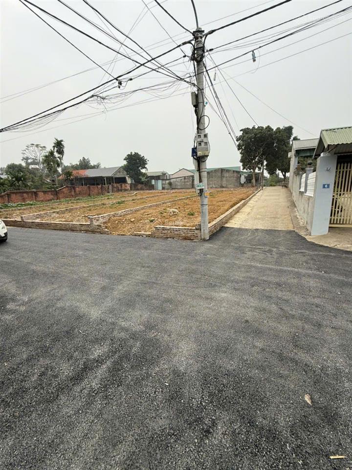 Chính chủ cần bán gửi lô góc trục chính ngã tư đường tại trại láng đoài phương cách ql21 1km