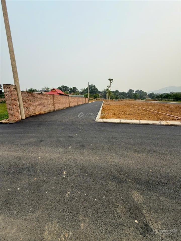 Tôi cần bán lô đất mặt trục chính tại phú cát ngay cầu vai réo đi vào chỉ 200m