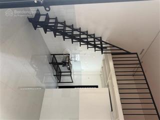 Phòng xin giá hời  cận trường cận chợ!