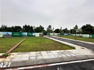 Bán mảnh đất ngay trường sỹ quan lục quân.100m2.mt 5m,phân lô ô tô chạy vòng quanh. 0924 280 ***