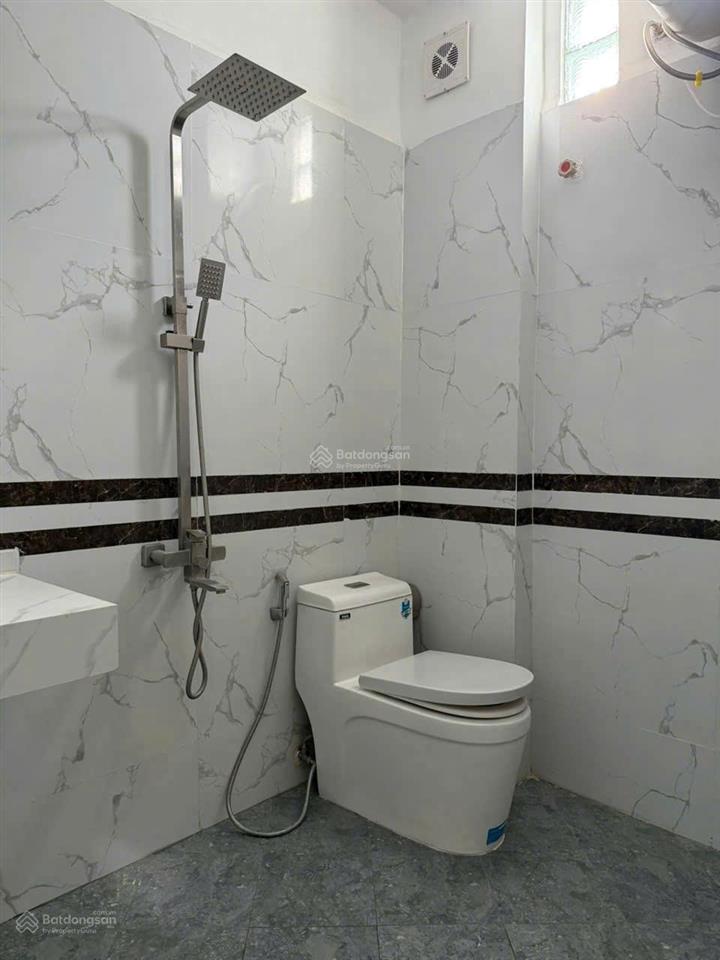 Bác lan chủ nhà nhờ bán nhà ngõ 634 kim giang, gi.á với 7,5 tỷ, 35m2, full nội thất