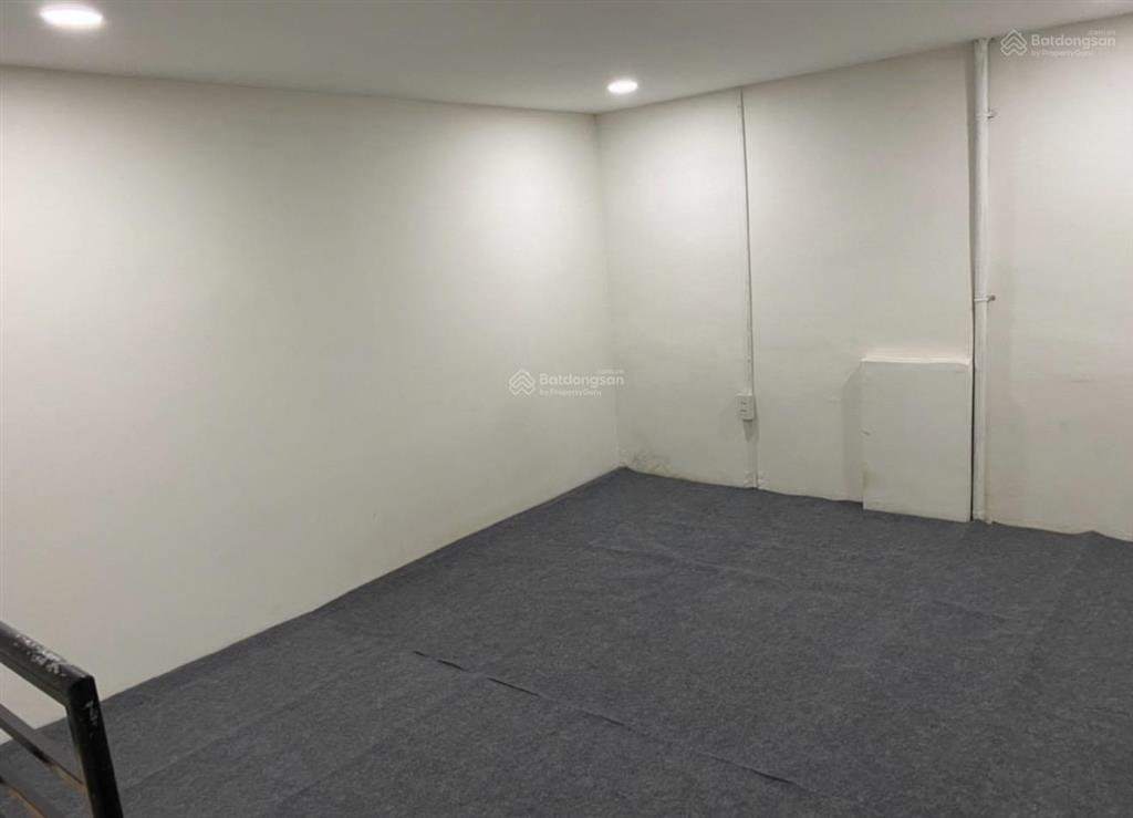 Cho thuê mặt bằng kinh doanh đối diện ga metro bình thái