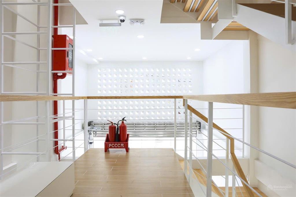 Bán chdv 5 tầng dòng tiền 75 triệu/th ngay vũ tùngp2bình thạnh (5,2x17m) giáp q1  chỉ 11.7 tỷ tl