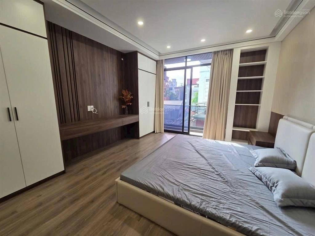 Chính chủ cần bán nhà ở phúc lợi, long biên, 7,9 tỷ, 43m, 5 tầng, 3 ngủ rộng
