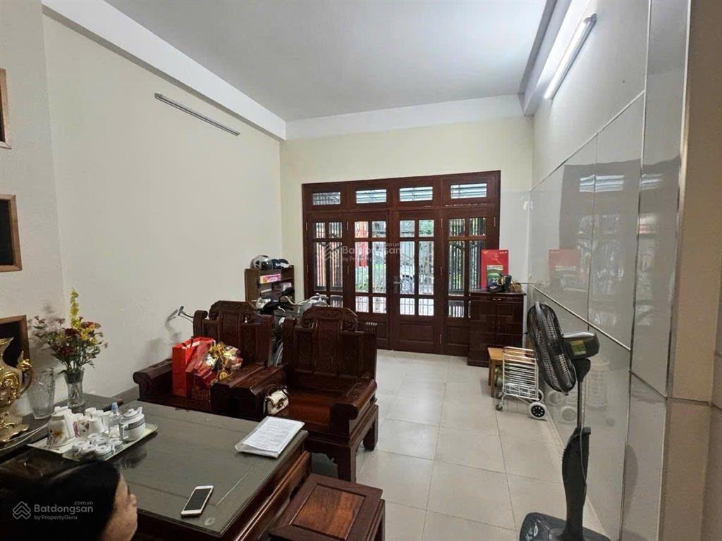 Liền kề văn khê vỉa hè đá bóng, kinh doanh,thang máy,dt=12m, 5t ,mt9 giá 40tỷ.