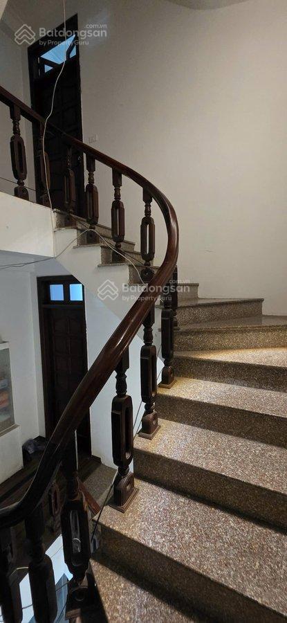 Mặt phố văn quán  mặt chợ sầm uất  vỉa hè kinh doanh bất chấp  ô tô tránh  106m2  32.5 tỷ