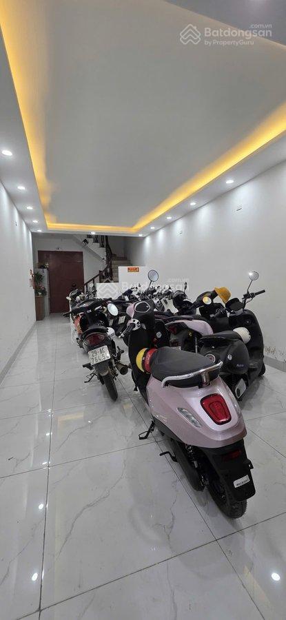 Mặt phố văn quán  mặt chợ sầm uất  vỉa hè kinh doanh bất chấp  ô tô tránh  106m2  32.5 tỷ