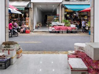 Mặt phố văn quán  mặt chợ sầm uất  vỉa hè kinh doanh bất chấp  ô tô tránh  106m2  32.5 tỷ