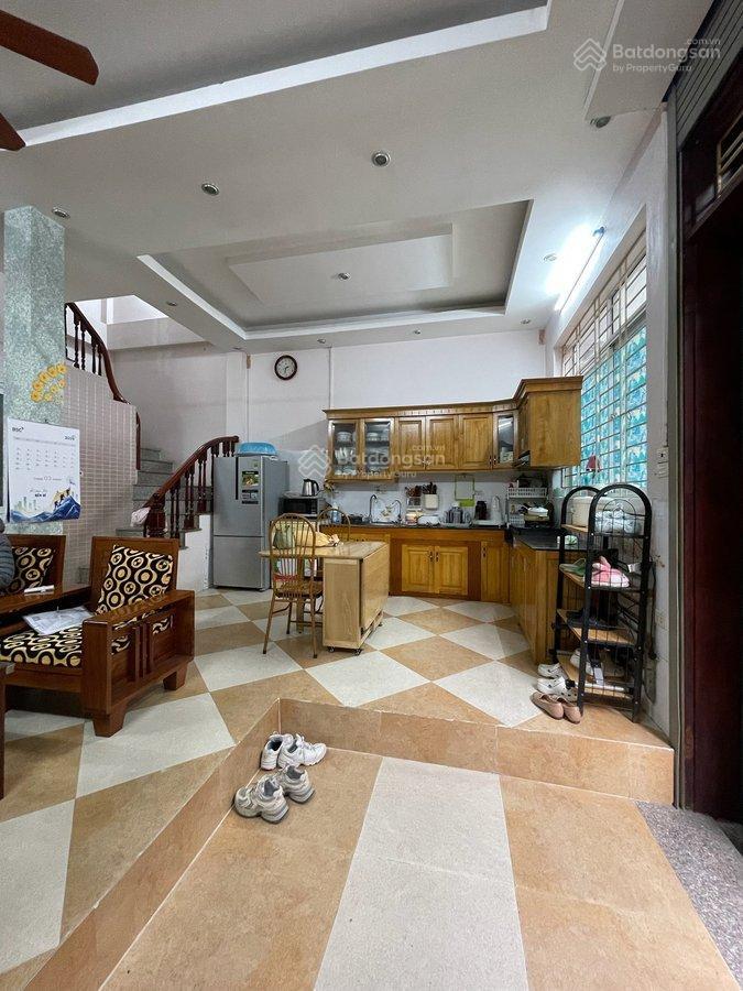 Chủ gấp bán  giảm ngay 1.5 tỷ  nhà mặt phố
văn quán5 tầng kinh doanh đỉnh ô tô tránh, 2 mặt thoá