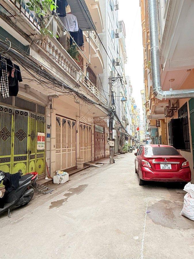 Chủ gấp bán  giảm ngay 1.5 tỷ  nhà mặt phố
văn quán5 tầng kinh doanh đỉnh ô tô tránh, 2 mặt thoá