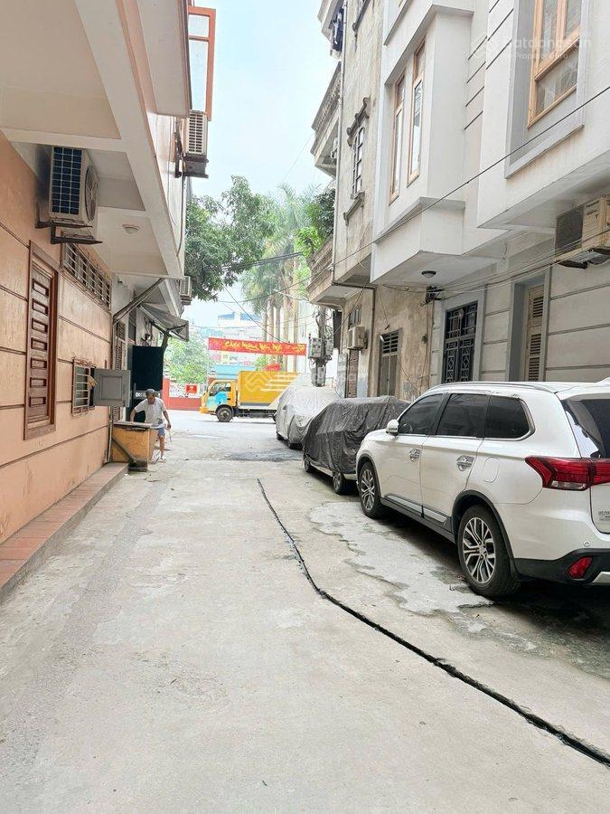 Chủ gấp bán  giảm ngay 1.5 tỷ  nhà mặt phố
văn quán5 tầng kinh doanh đỉnh ô tô tránh, 2 mặt thoá