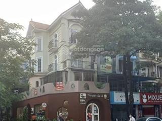 Chủ gấp bán  biệt thự "quyền lực" nguyễn khuyến  hạ giá không phanh. dt 231m2, 4 tầng, mt 10m