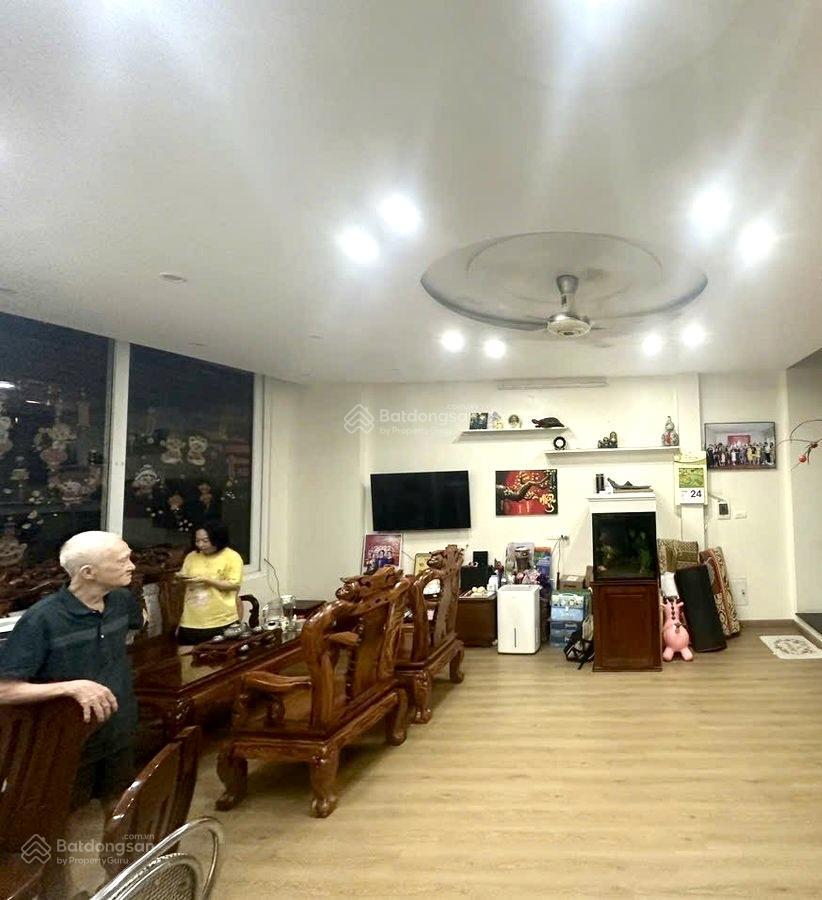 Mặt phố lý thường kiệt  giá ngộp hiếm có trong khu vực  nhà xây 5 tầng mới đẹp  thửa đất nở hậu